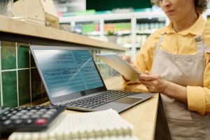 Industries Best for ERP System | Aspert Innovations | Food and Beverage Industry Using ERP System